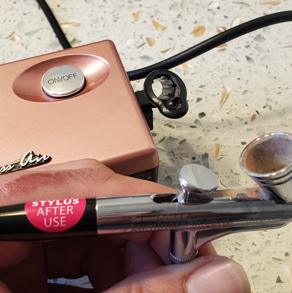 Luminess Air Airspray makeup machine